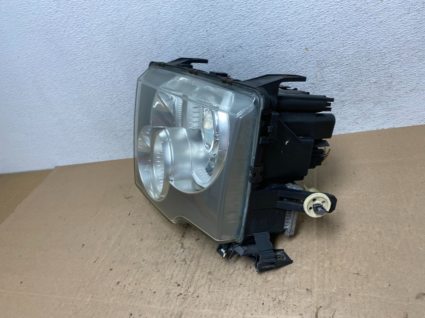 2003 to 2004 Land Rover Range Rover Left Driver Headlight Xenon HID AE6569 DW1