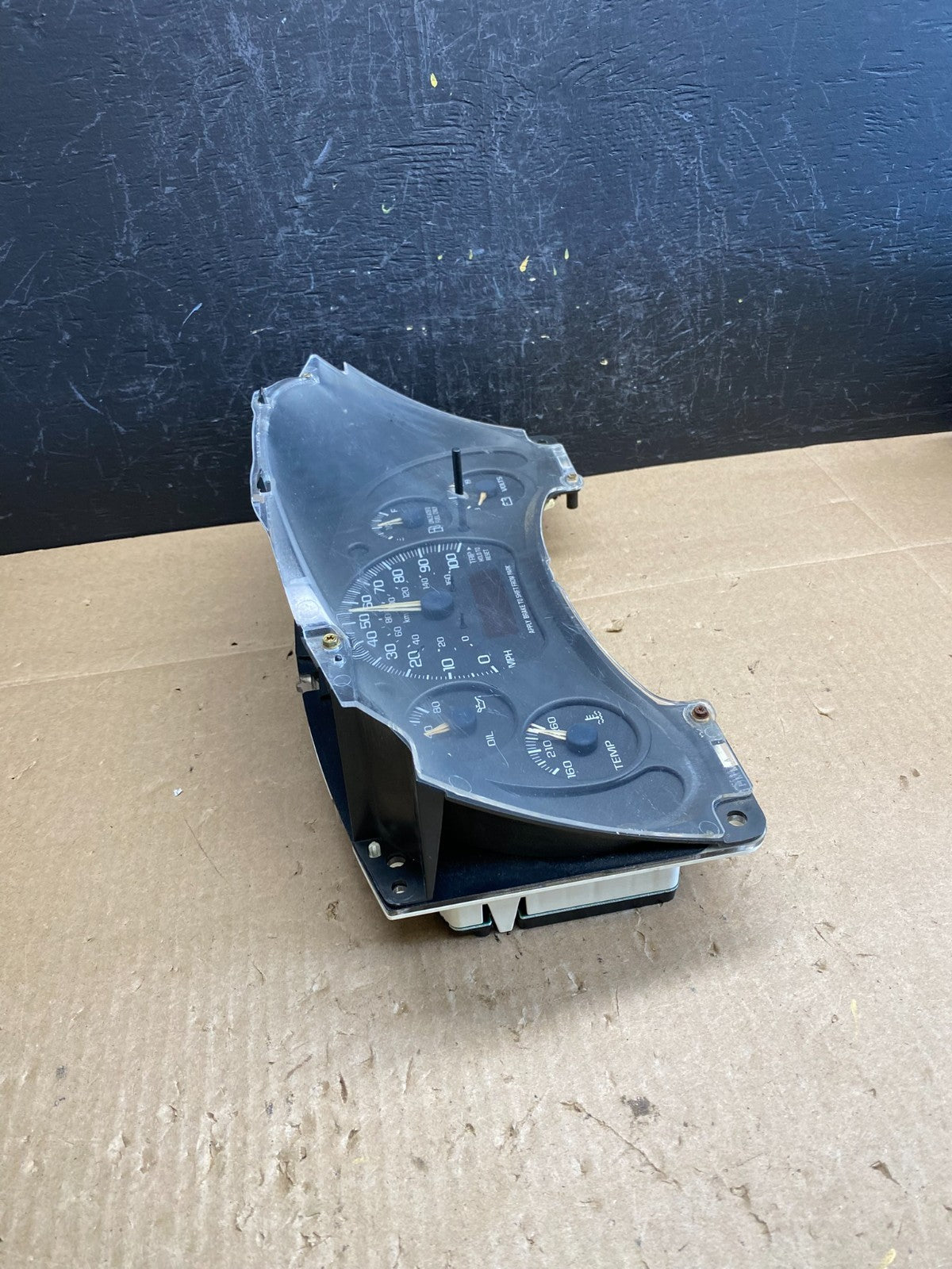 2001 to 2002 Chevrolet Express Speedometer Cluster Gauge AC6403 DG1