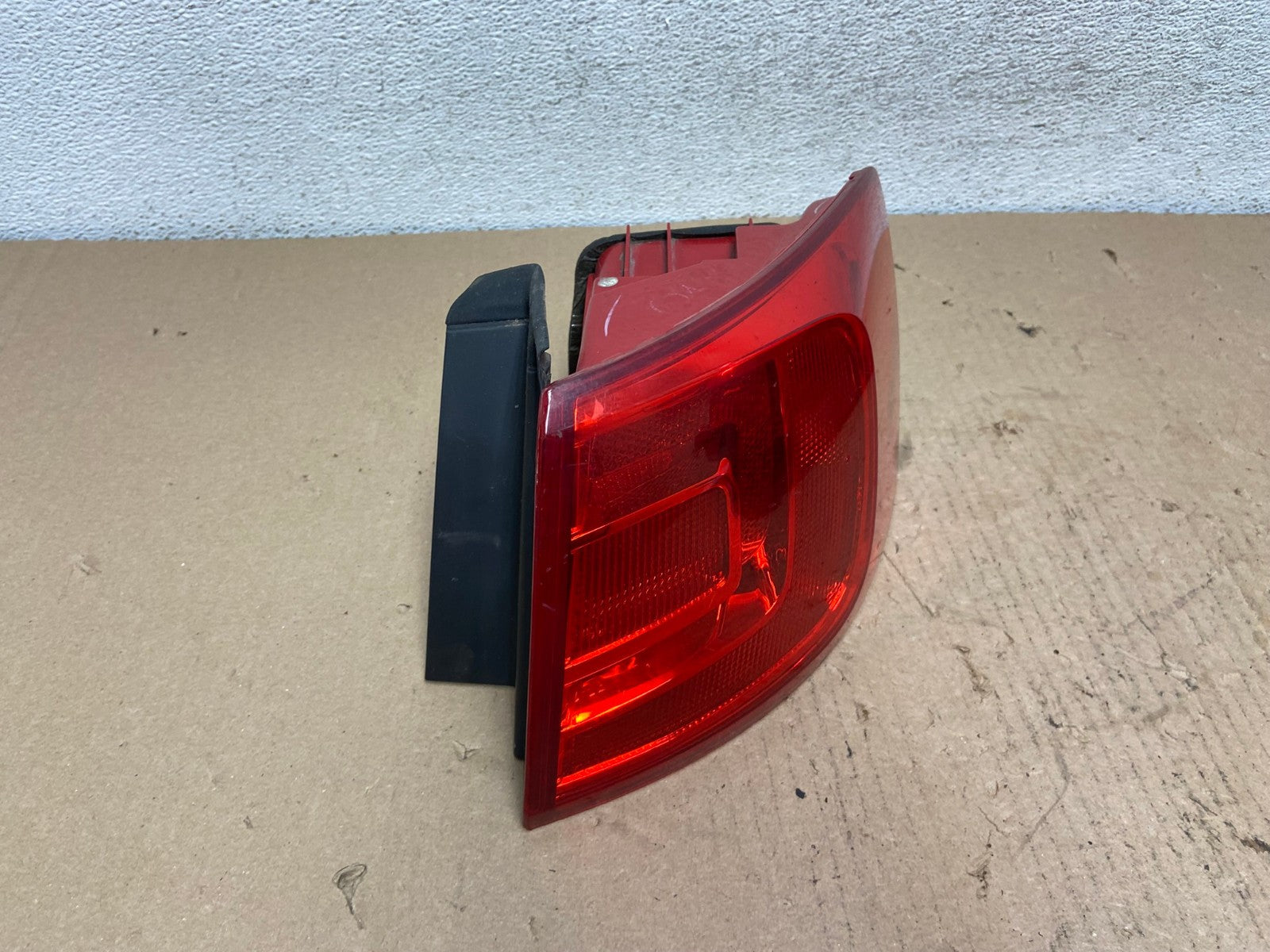 2011 to 2014 Volkswagen Jetta Right Passenger Rh Side Tail Light AF3239 LK2