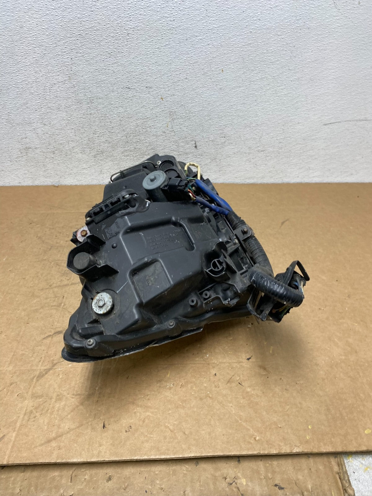 2006 - 2010 Lexus IS250 Left Driver LH Side Xenon Headlight AD6369 DW12