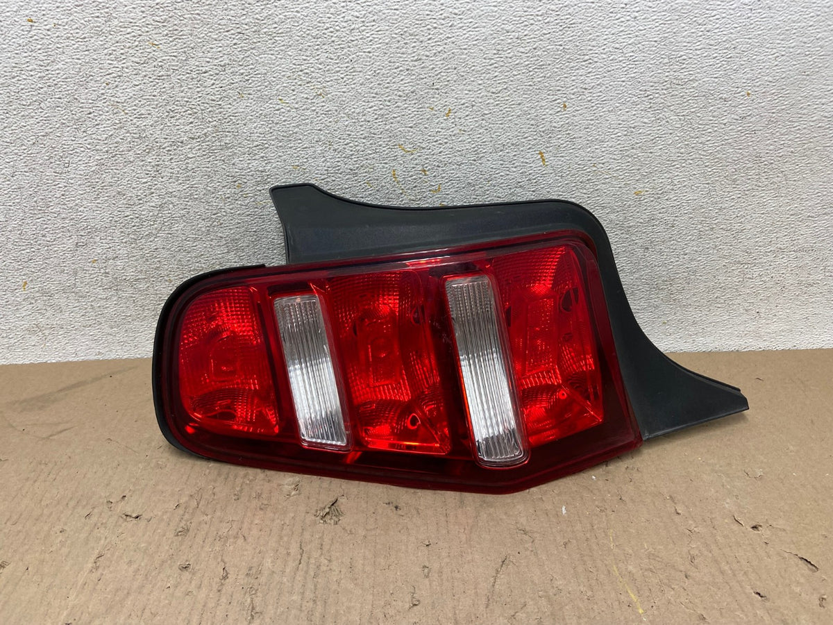 2010-2012 Ford Mustang Left Driver LH Side Tail Light AH7661 LK0