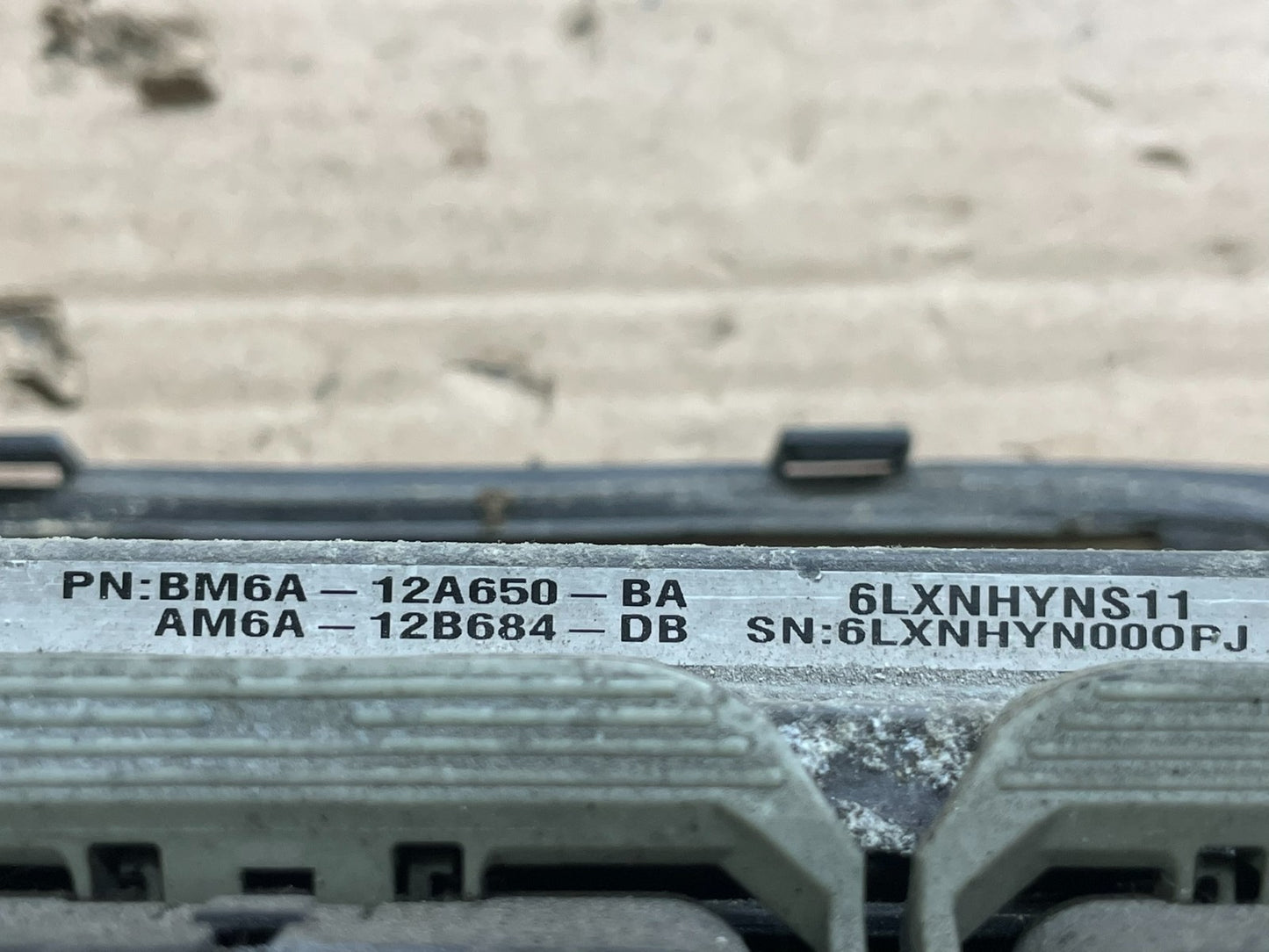 2011-2012 Ford Escape 3.0L Engine Control ECU Computer Module P7570 DG2