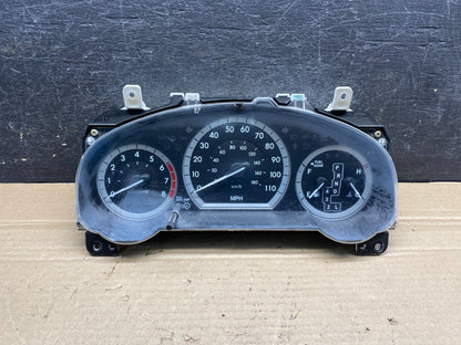 2004 2005 Toyota Sienna Speedometer Cluster Gauge AH7555 DG0