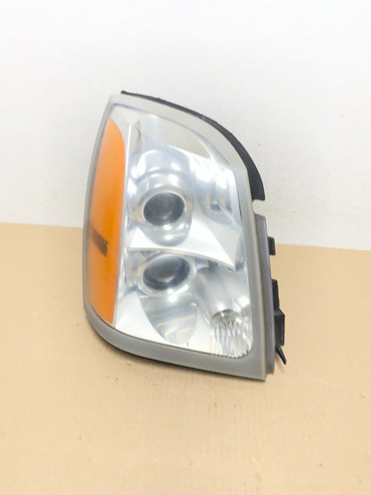 2004 to 2009 Cadillac SRX Right Passenger Side Halogen Headlight AG5842 DW0