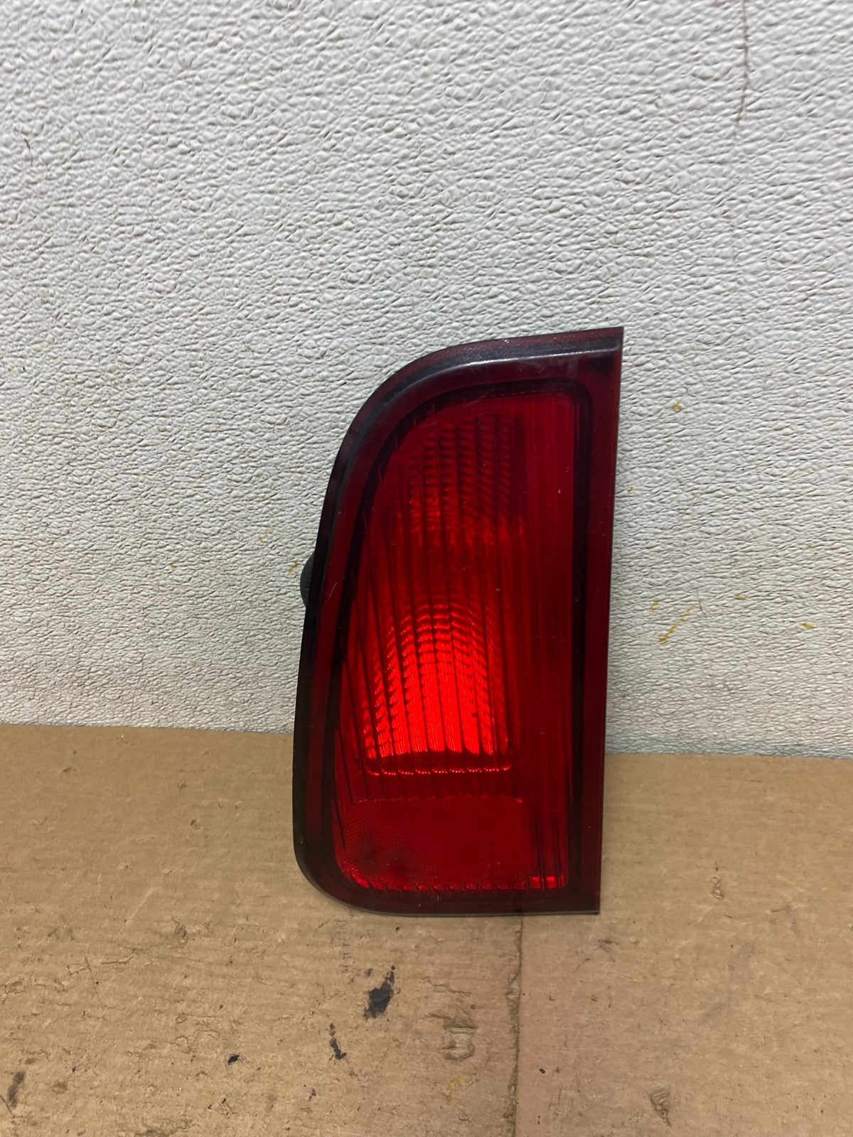 2003-2006 Lincoln Navigator Right Passenger RH Inner Tail Light OEM P6809 DW0
