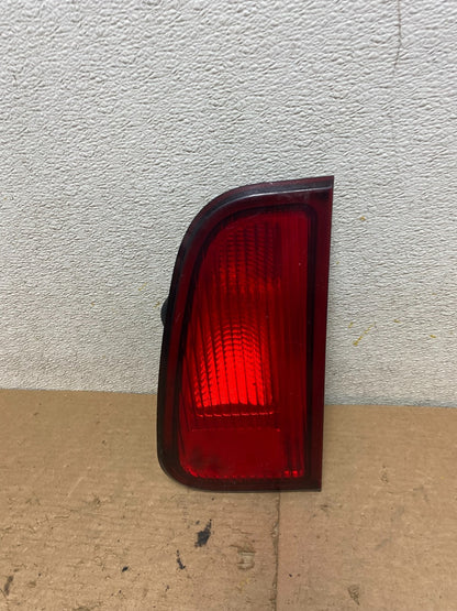 2003-2006 Lincoln Navigator Right Passenger RH Inner Tail Light OEM P6809 DW0