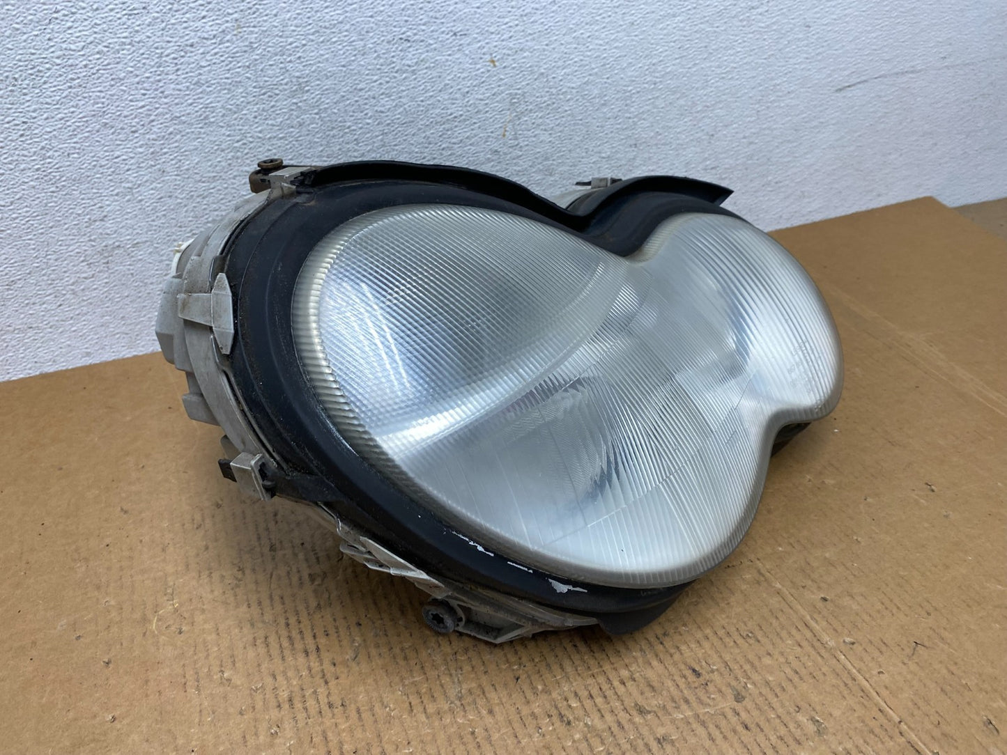 2001 - 2004 Mercedes-Benz C Class Halogen Right Passenger Headlight AE03802