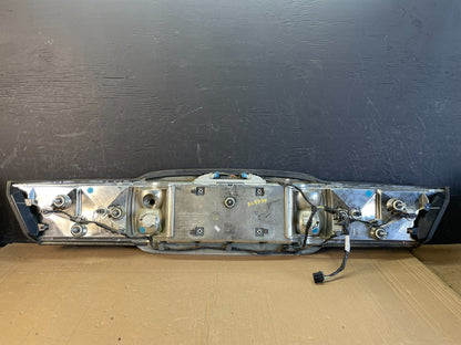 2000 to 2005 Buick Lesabre Trunk Rear Center Tail Light Panel AC9757 DG6