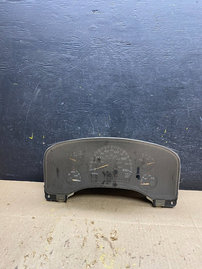 2004 to 2007 Chevrolet Express Speedometer Cluster Gauge OEM  U5529 DG0