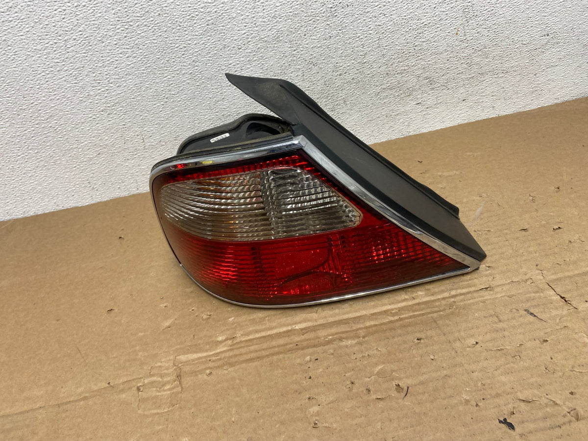1998 to 2003 Jaguar XJ8 Left Driver LH Side Tail Light AD4030 LK0
