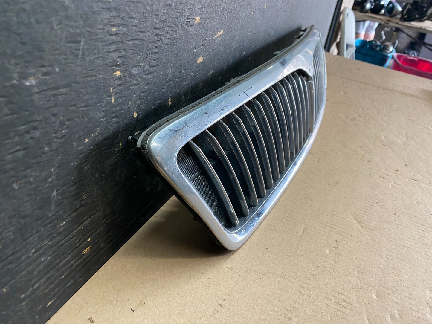 1996 to 1999 Infiniti i30 Front Upper Grill Grille OEM OEM P5920 DG2