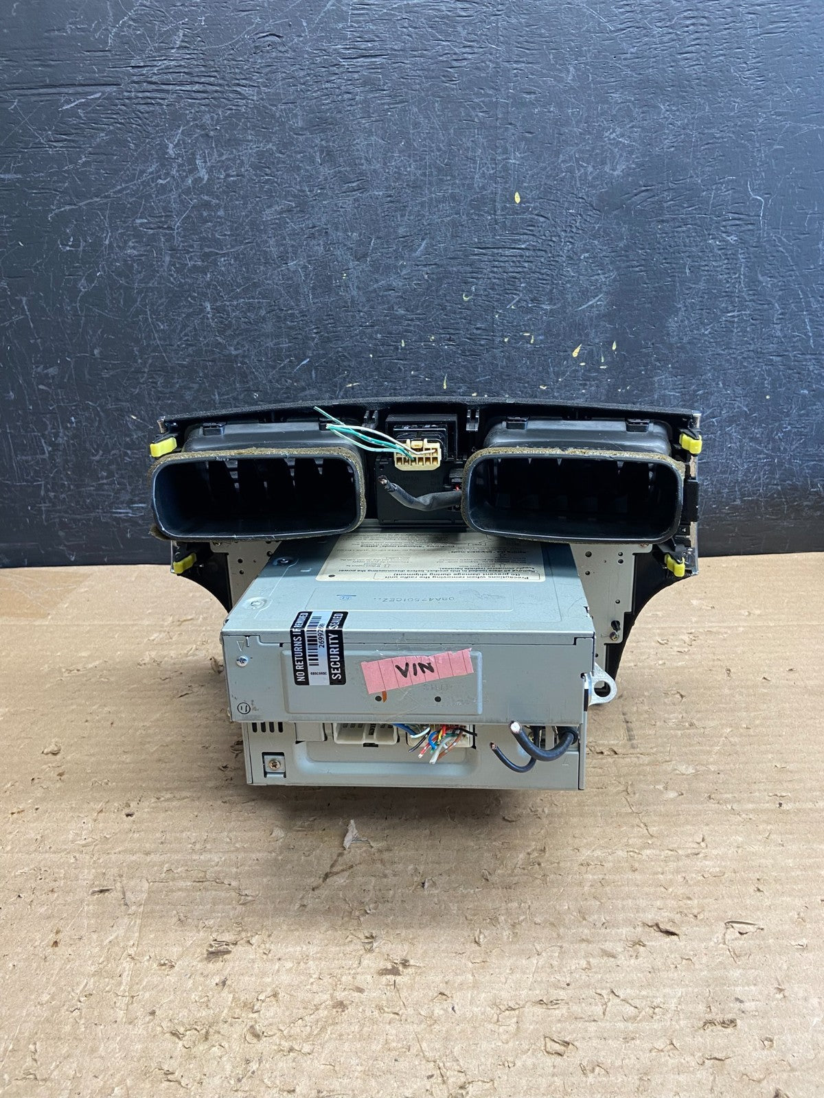 2004 to 2006 Lexus ES330 Es300 Radio Receiver Tape CD Air Vent AG8707 DG3