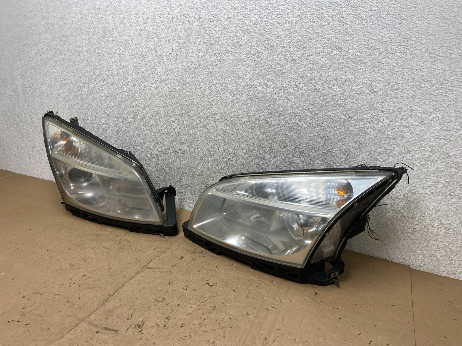 2006 to 2009 Mercury Milan Headlights Left+Right Halogen AG5684 DW1