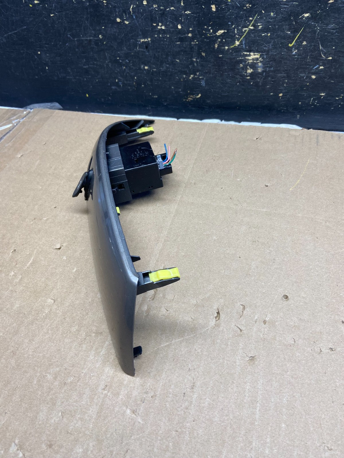 2004 to 2010 Toyota Sienna Right Side Radio Switches Bezel Trim AB1885 DG2