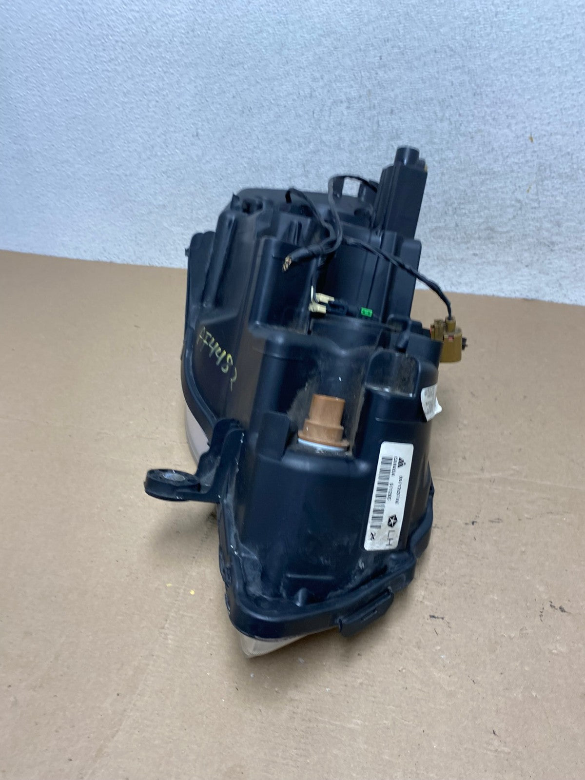 2008 to 2016 Chrysler Town and Country Left Driver Lh Side Headlight AF4482 LK5