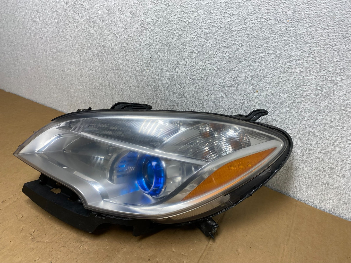 2013 - 2016 Buick Encore Left Driver LH Side Halogen Headlight AC8607 DW1