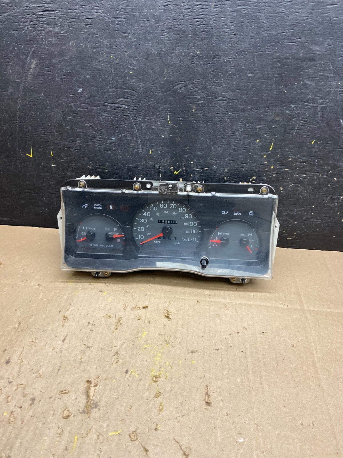 2001 to 2005 Mercury Grand Marquis Speedometer Cluster Gauge U5002 DG0