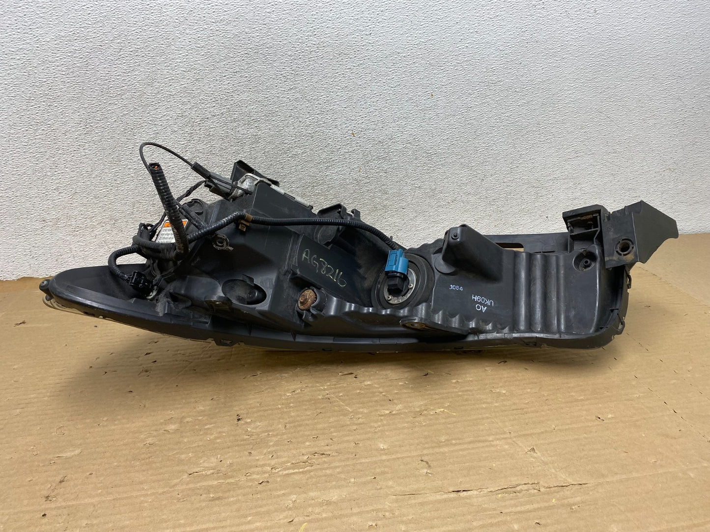 2009 to 2011 Acura TL Headlight Right Passenger Side Xenon HID AG8216 DW7