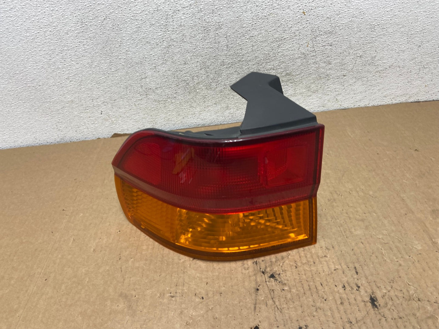 2002 2003 2004 Honda Odyssey Left Driver LH Side Tail Light AG2133 LK0