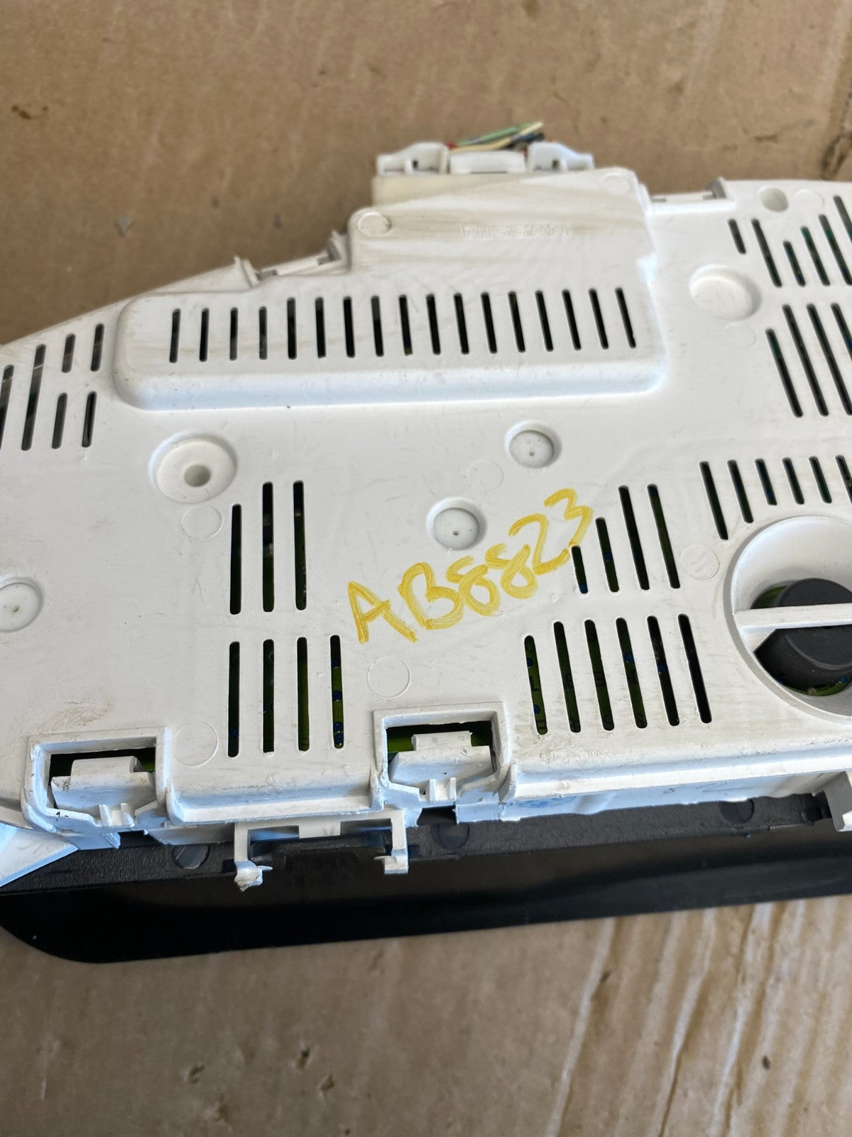 2005 Nissan Pathfinder Speedometer Cluster Gauge OEM  AB8823 DG7