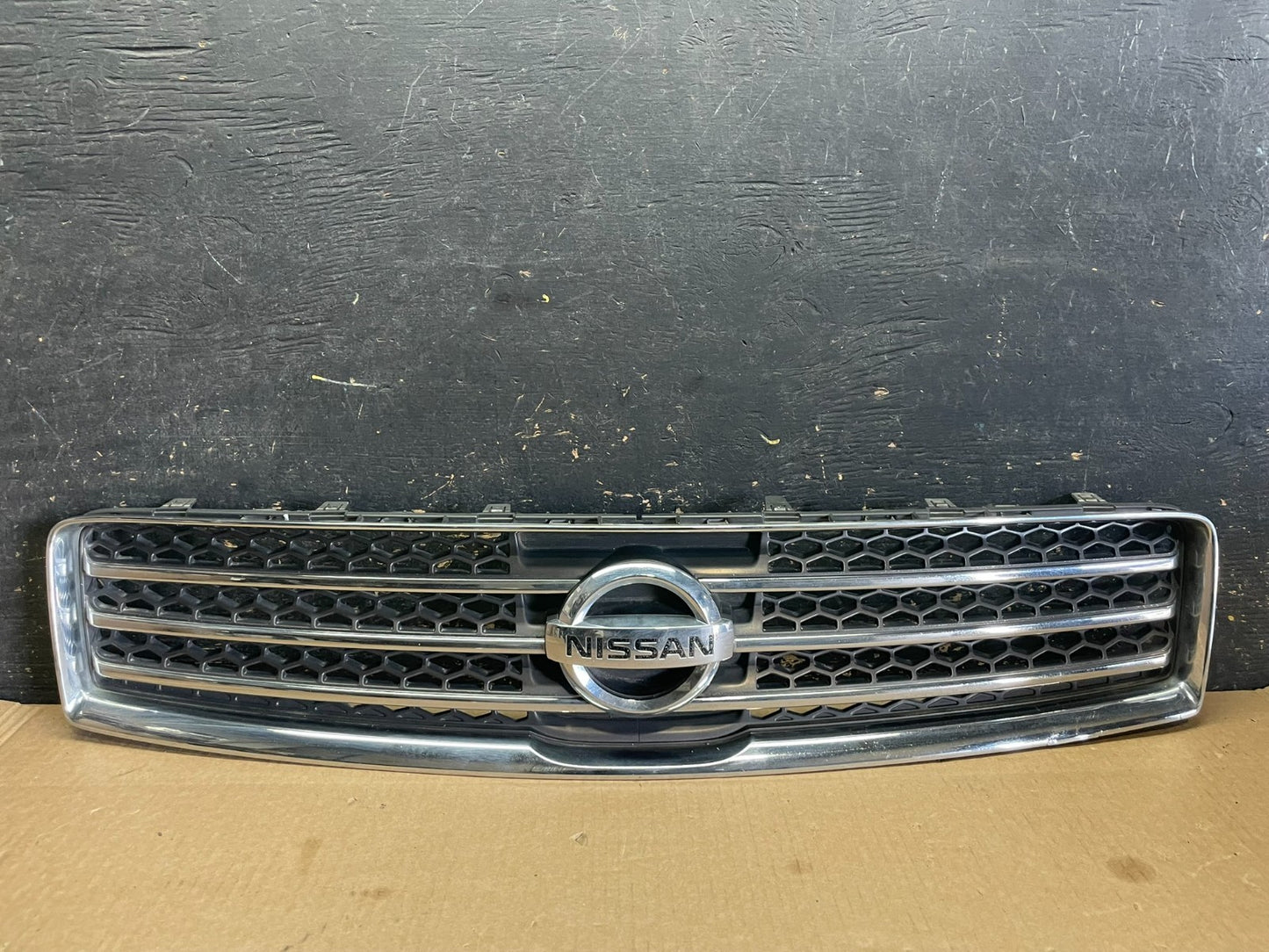 2009 to 2011 Nissan Maxima Front Upper Grill Grille Oem ab3023 DG0