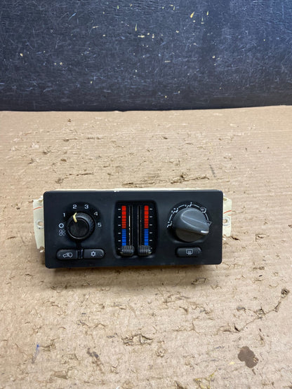 2003 to 2006 Chevrolet Silverado HVAC Heater Climate Control Module AG8778 DG0