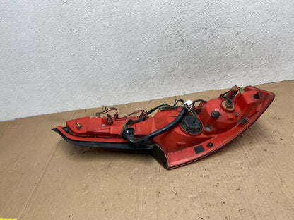 2003 - 2005 Infiniti G35 Coupe Right Passenger Rh Outer Tail Light AE9385 LK5