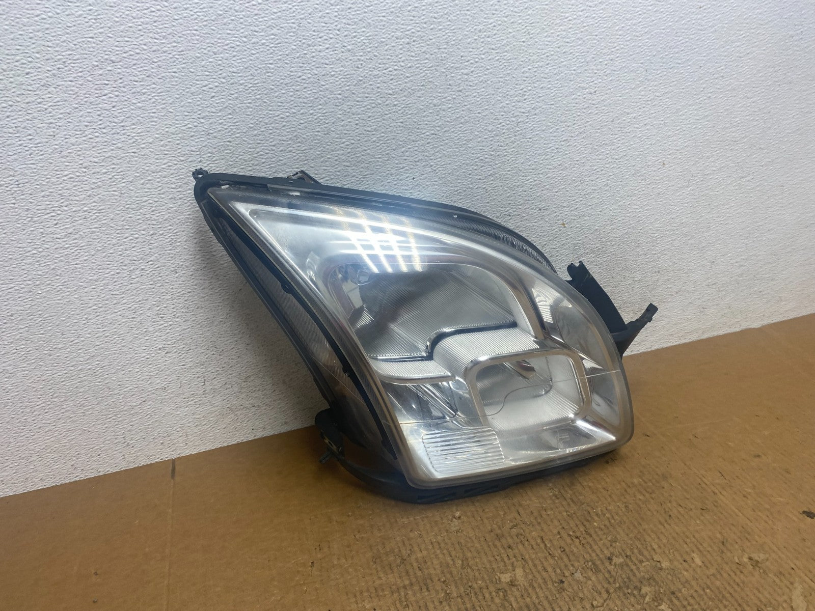 2006 to 2009 Ford Fusion Headlight Right Passenger Rh Side AE2710 DW2