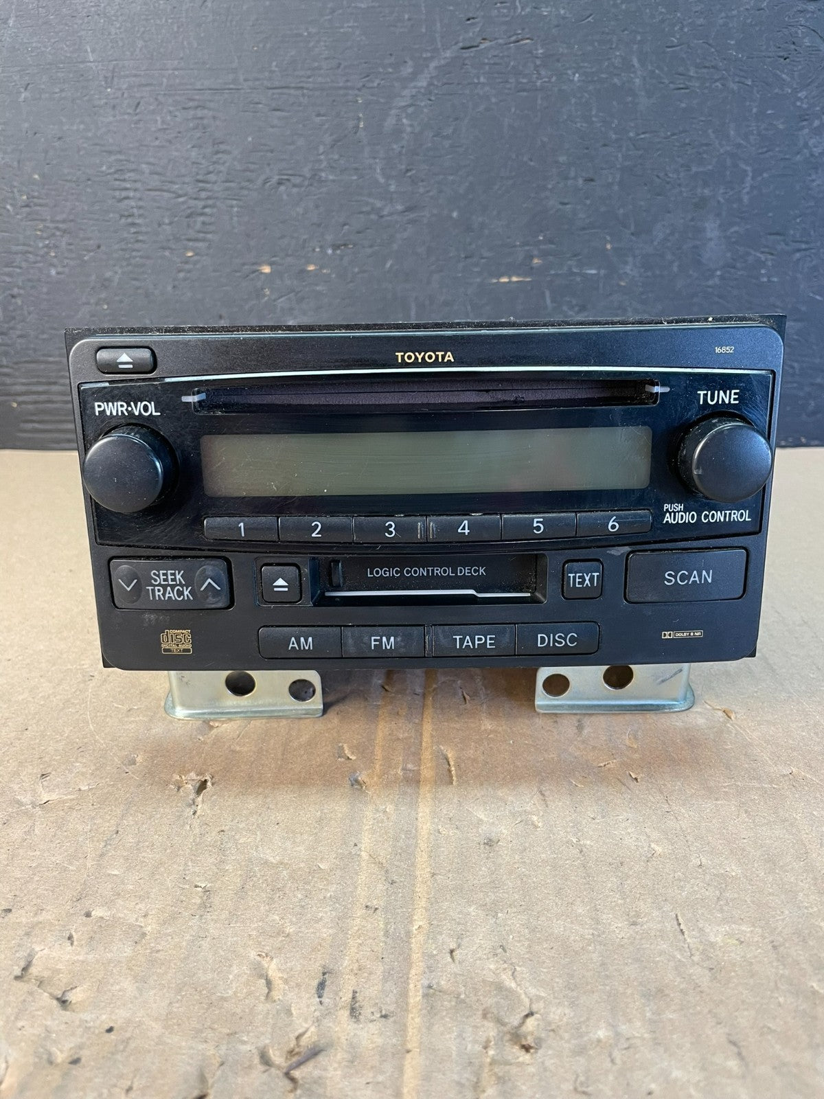 2003 to 2005 Toyota 4runner Am Fm Cd Player Radio Receiver AD5964 DG0