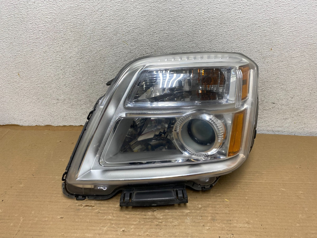 2010 to 2015 GMC Terrain Halogen Left Driver Lh Side Headlight AH0563 DW0