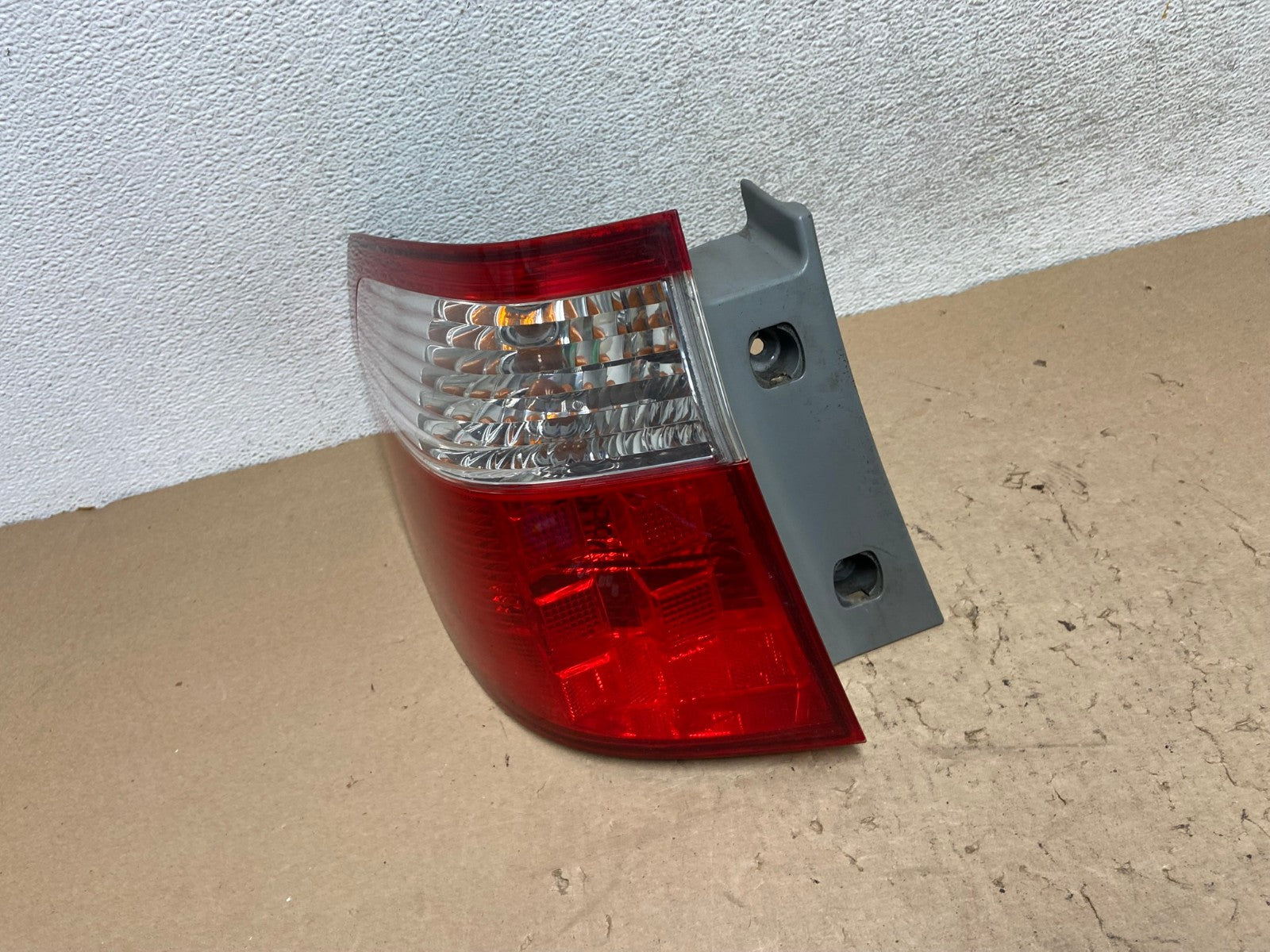2005 2006 2007 Honda Odyssey Left Driver LH Side Tail Light AG4425 LK1