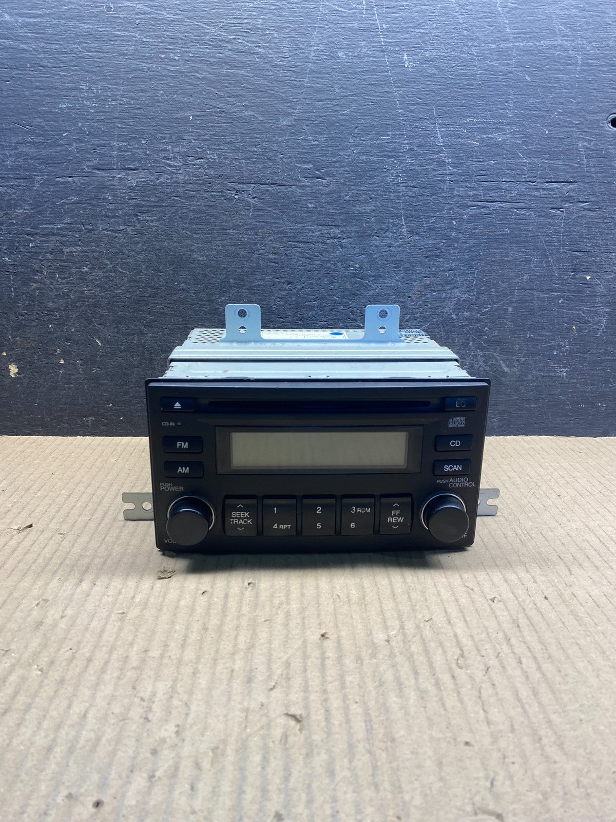 2007 to 2011 Hyundai Accent Radio Cd Mp3 Player AI4884 DG0