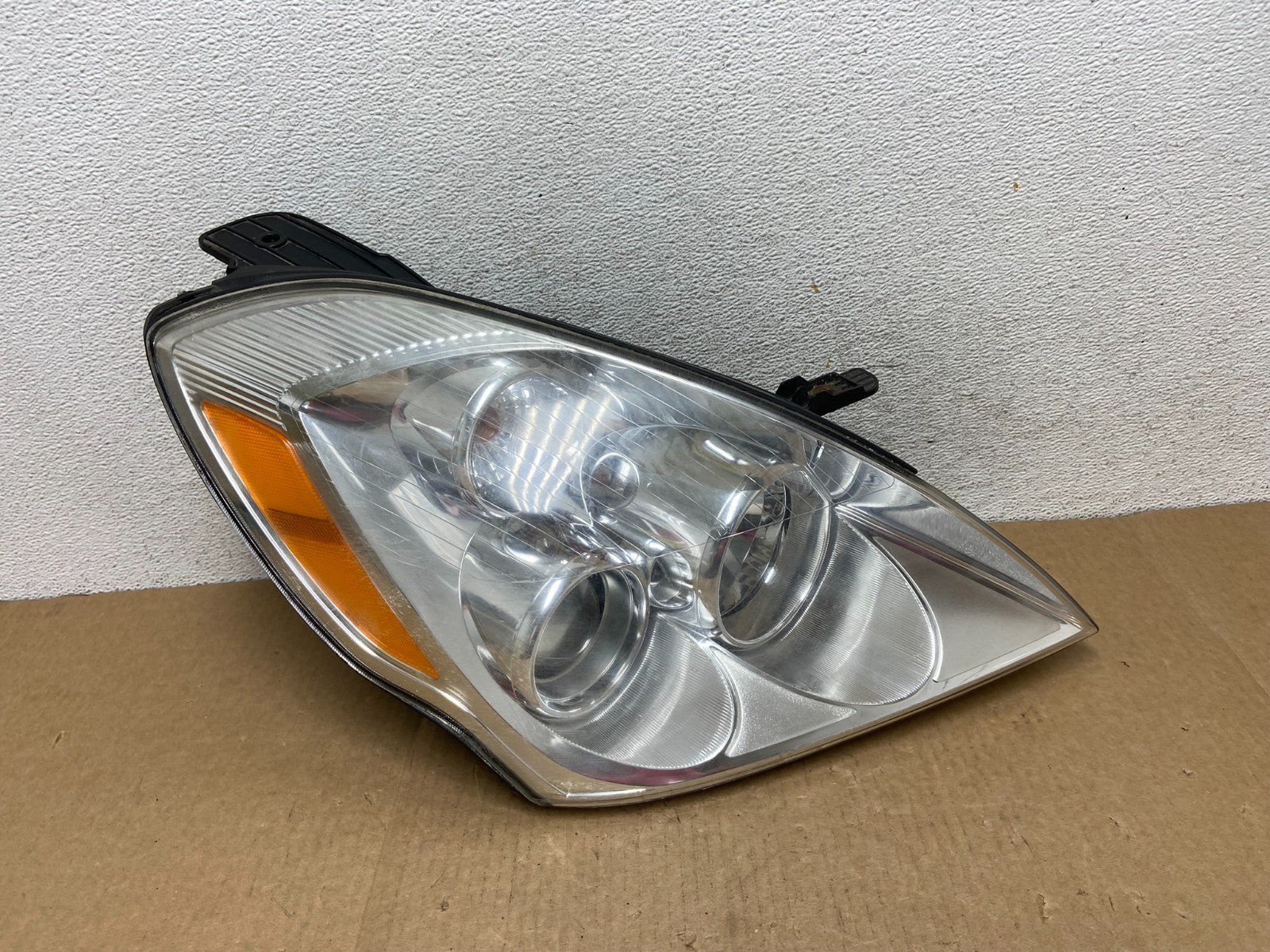 2007 - 2010 Hyundai Entourage Right Passenger Halogen Headlight Oe AF9621 DG0