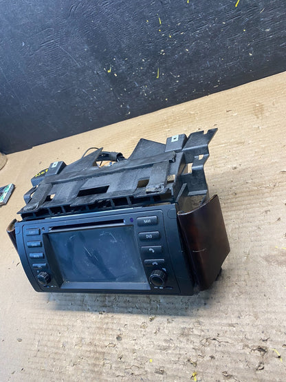 2000 to 2006 BMW E46 3-Series Navigation Information Display CD Radio S3181 C PS1