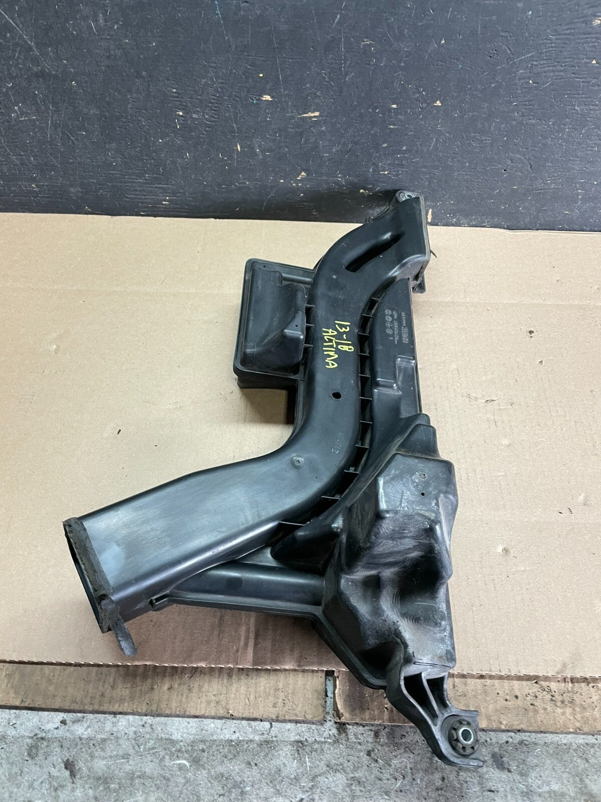 2013 to 2018 Nissan Altima 2.5L Front Air Cleaner Intake Duct Tube M8896 DG6