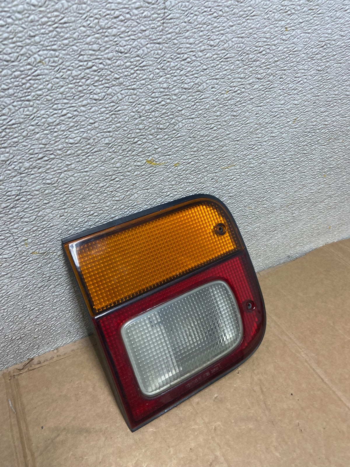 1996 to 1998 Mazda Mpv Left Driver LH Side Inner Tail Light Oem AA1313 DW2