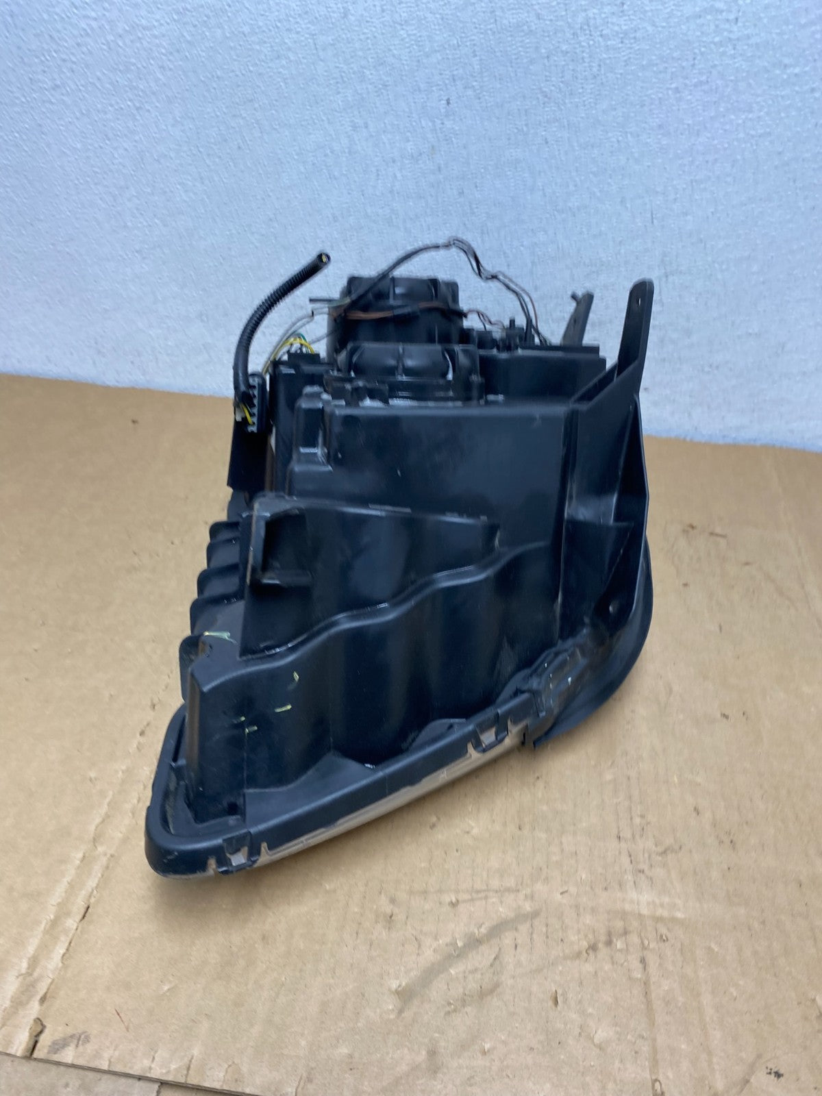 2010 to 2015 GMC Terrain Halogen Left Driver Lh Side Headlight AC8558 DW9