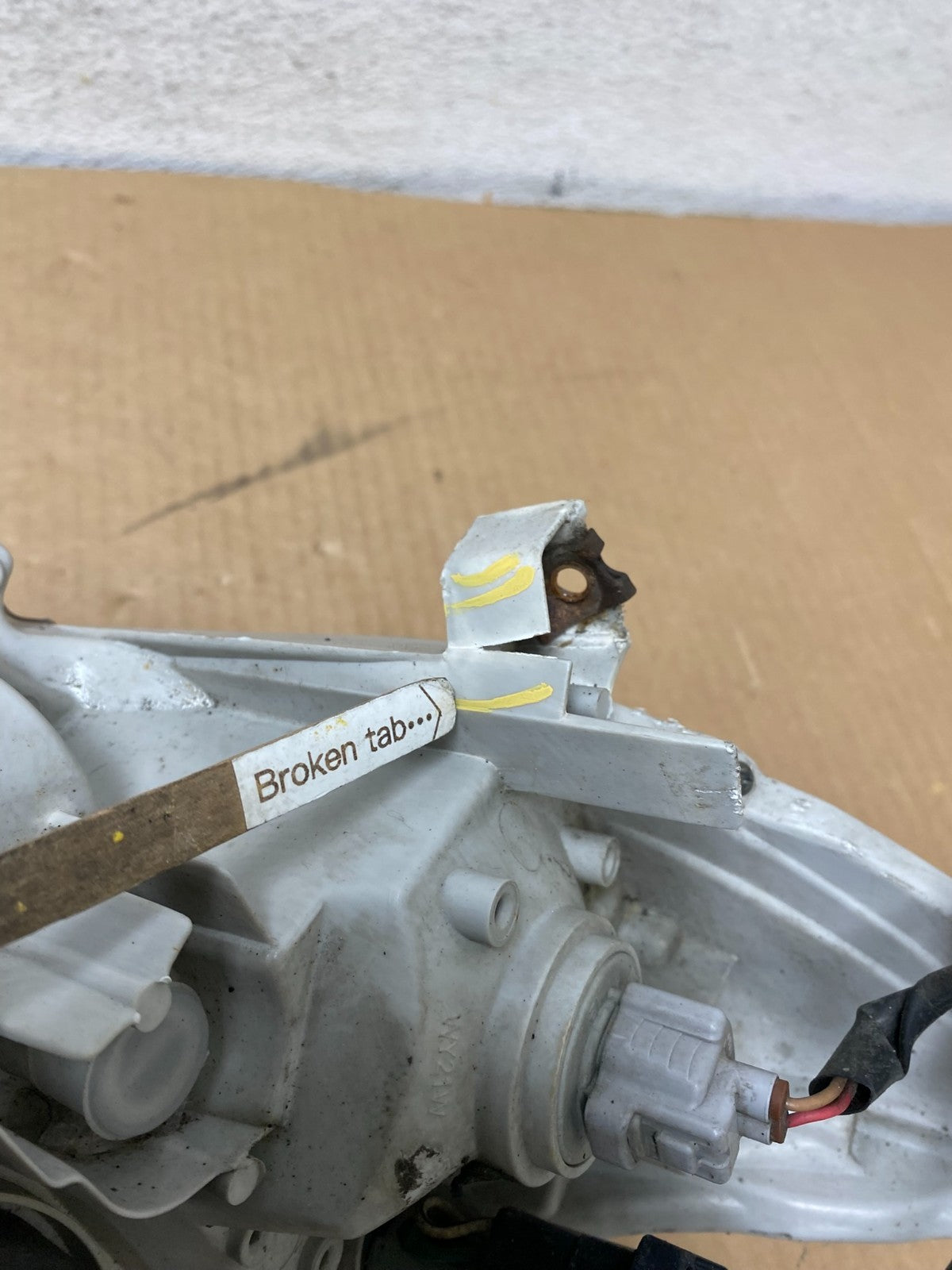 2010 - 2011 Toyota Camry Left+Right Halogen Headlights AI6963 DW8