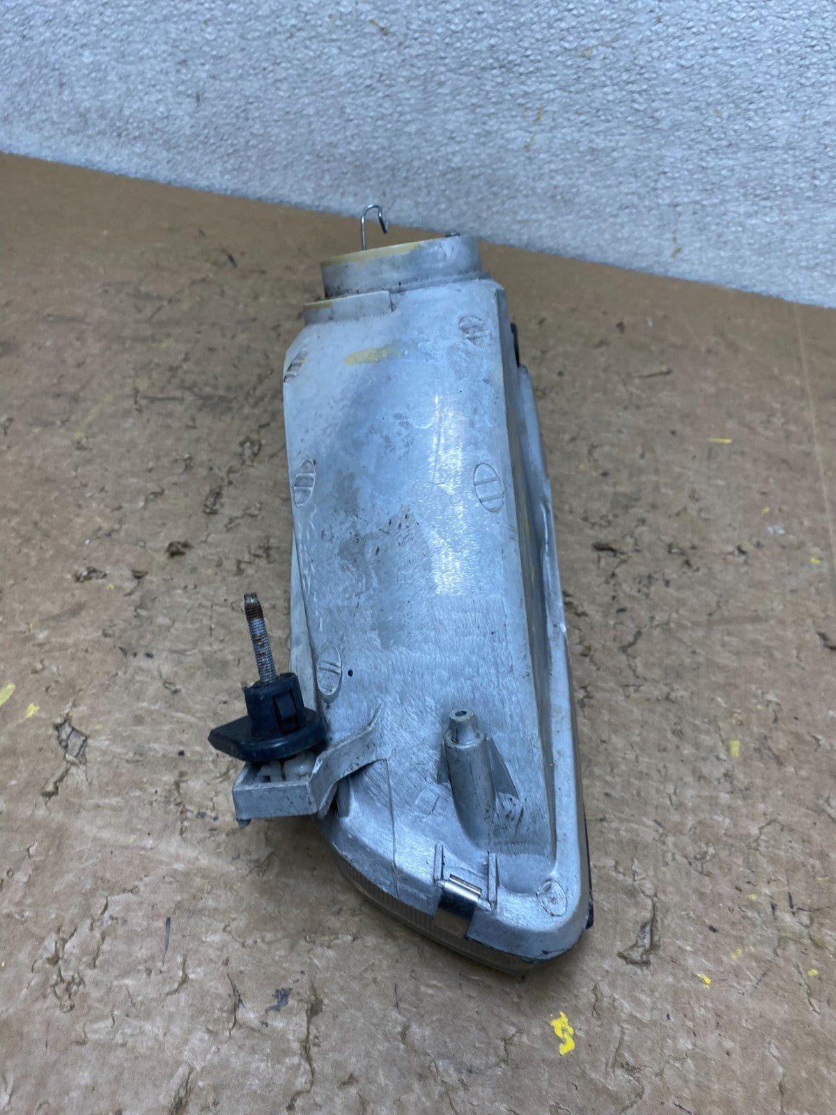 1997 1998 1999 Toyota Camry Right Passenger RH Halogen Headlight V8270 DW7