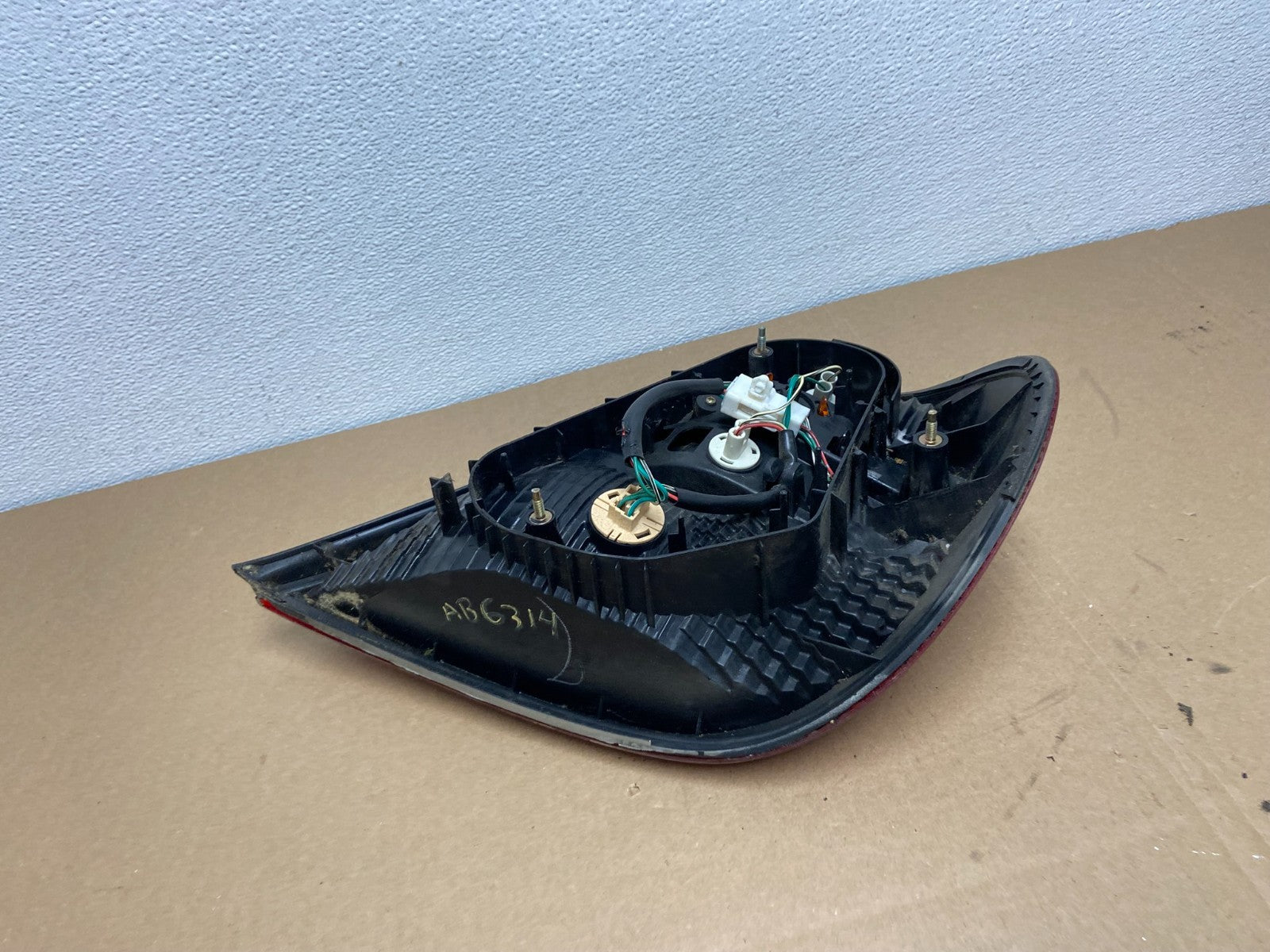 2002 2003 2004 Toyota Camry Left Driver LH Side Tail Light AB6314 DW6
