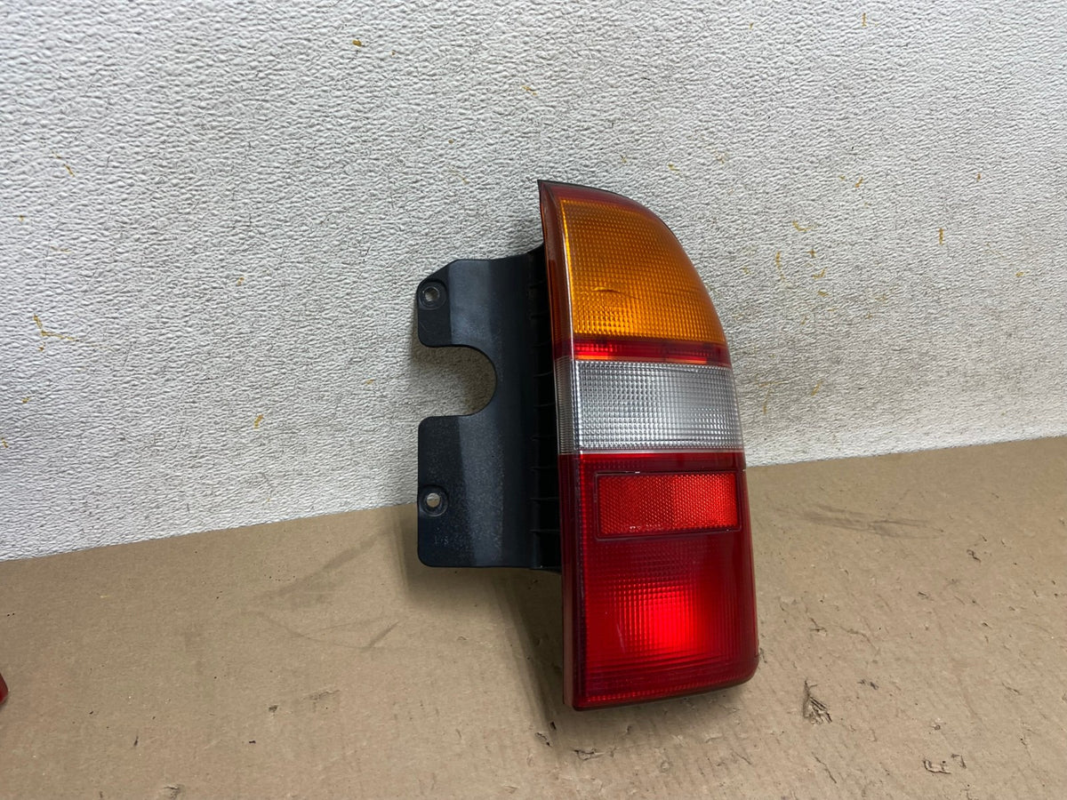 1999 to 2003 Suzuki XL-7 Vitara Right Passenger RH Side Tail Light AH6942 LK1