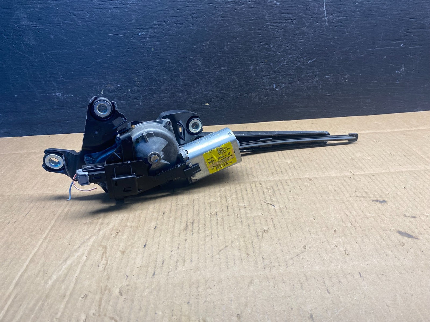 2011 to 2019 Ford Explorer Rear Windshield Wiper Motor AD5074 DG5