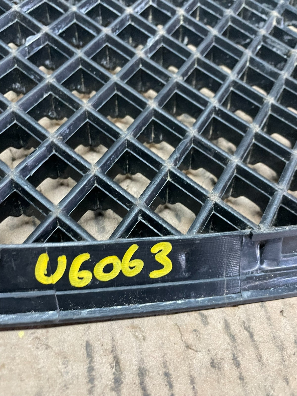2002 to 2003 Nissan Maxima Front Grill Glossy Black Honeycomb Mesh U6063 PS11
