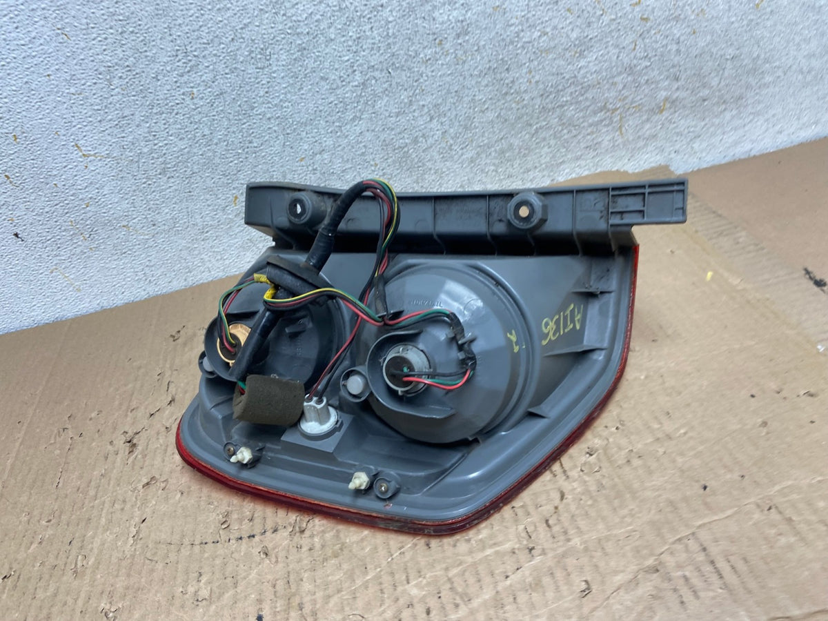 2003 2004 2005 Honda Pilot Right Passenger RH Side Tail Light AI1362 LK5