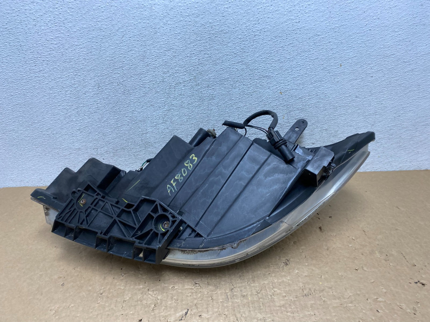 2008 to 2012 Nissan Versa Headlight Right Passenger Rh Side AF8083 DW7
