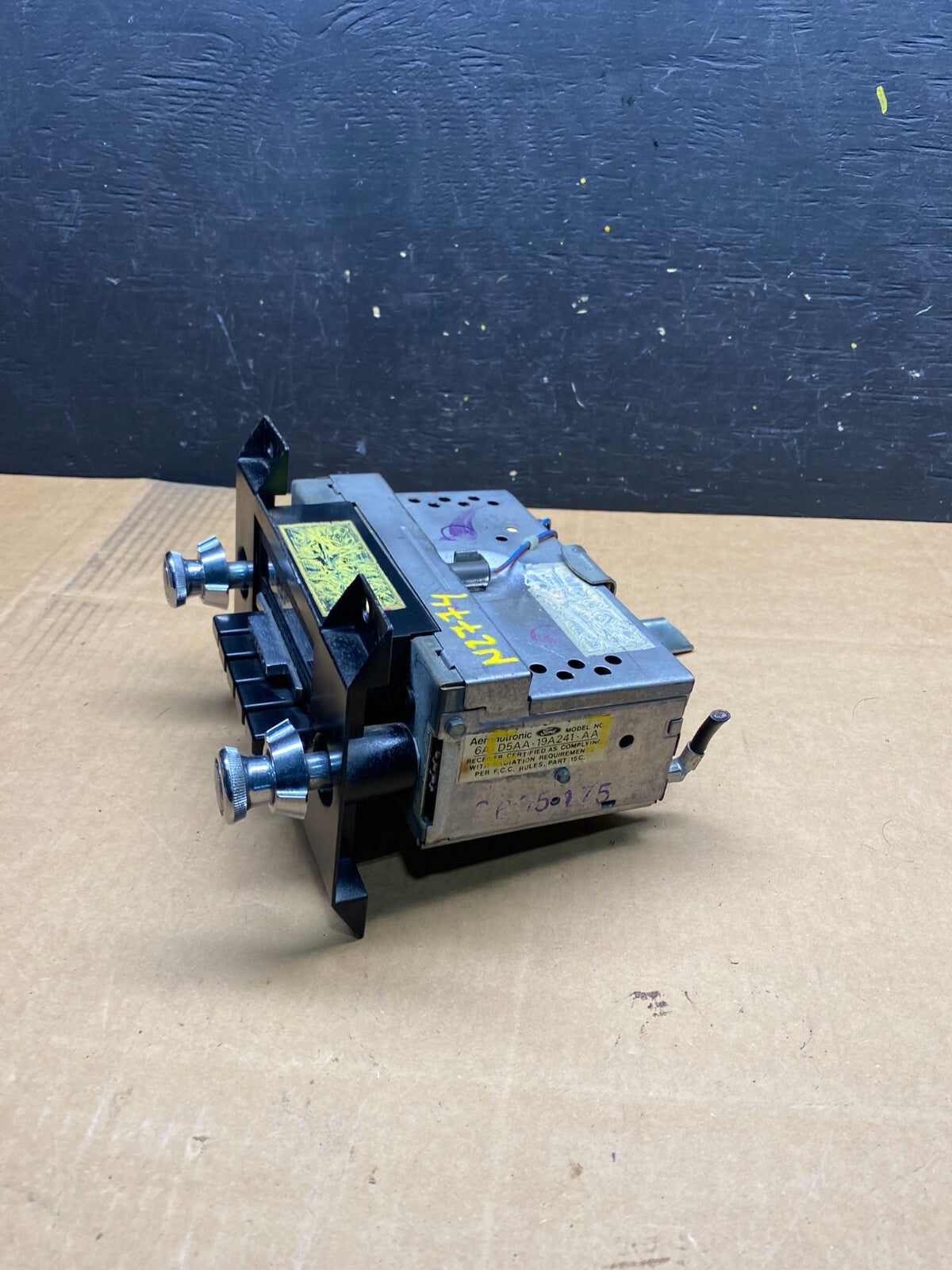 Ford AM/FM Stereo Radio Information N2774 PS1
