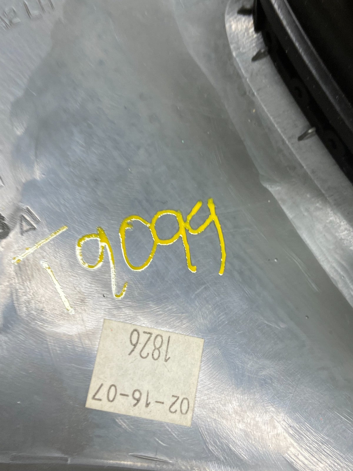 2005 to 2010 Honda Odyssey Radio Climate Control Dash Trim Bezel T9099 DG6