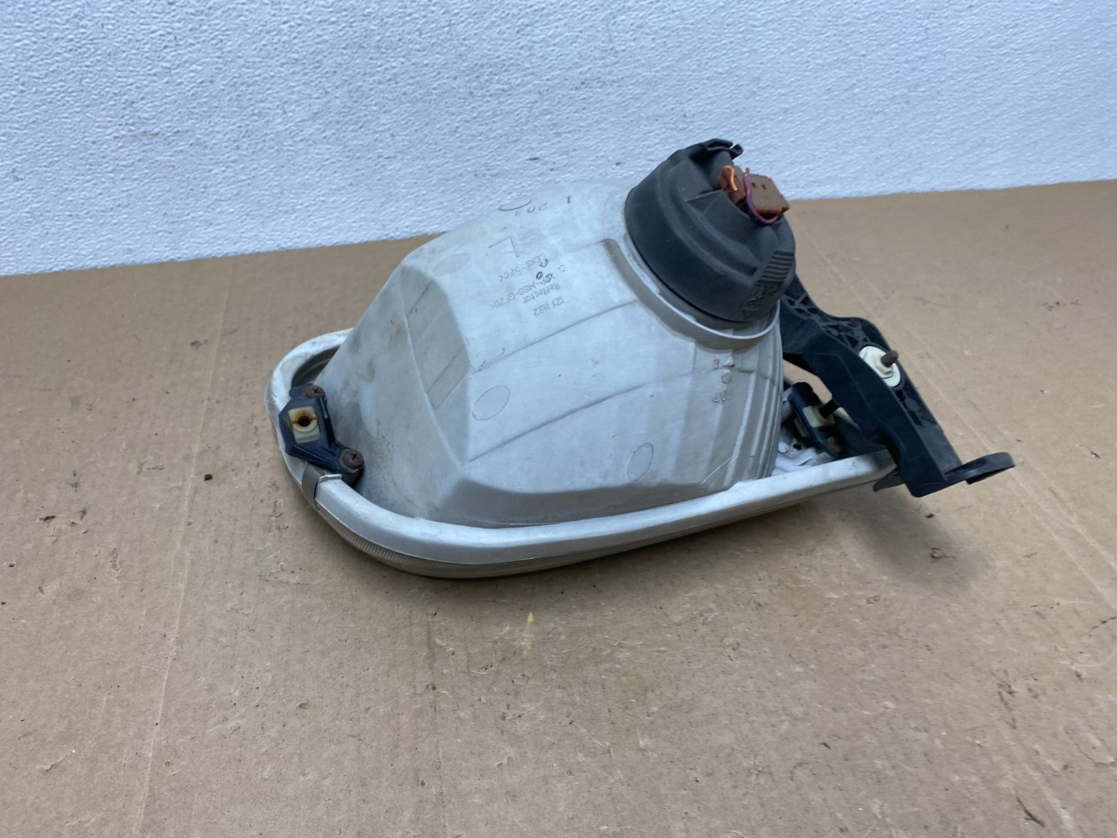 2000 - 2004 Toyota Tundra Left Driver LH Side Halogen Headlight AC5793 DW5