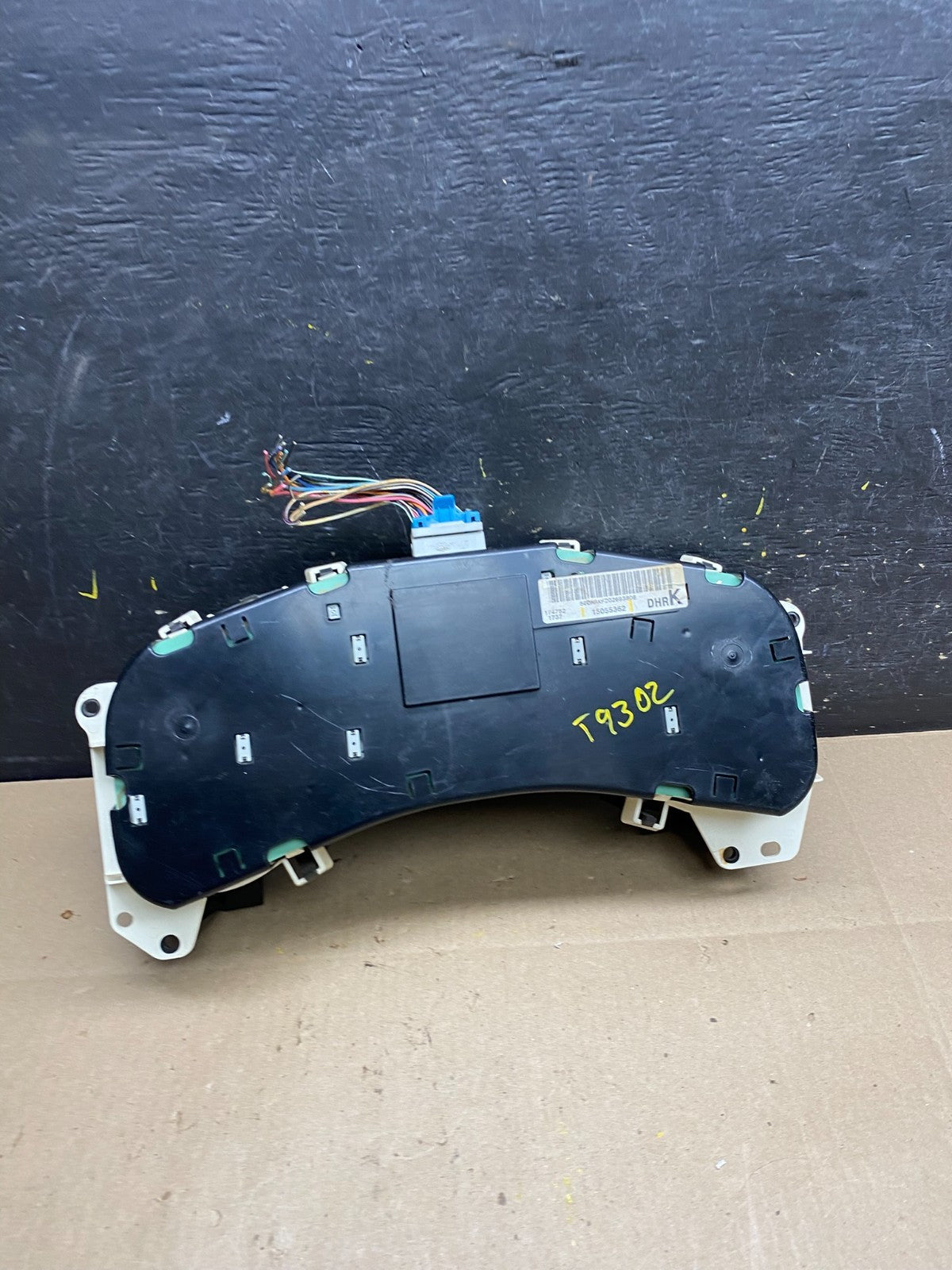 2002 GMC Yukon Speedometer Cluster Gauge Oem t9302 DG3