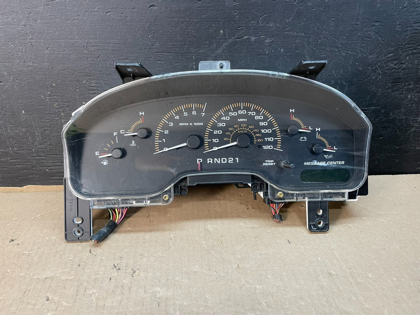 2000 2002 Ford Expedition Speedometer Instrument Gauge Cluster ae3379 DG0